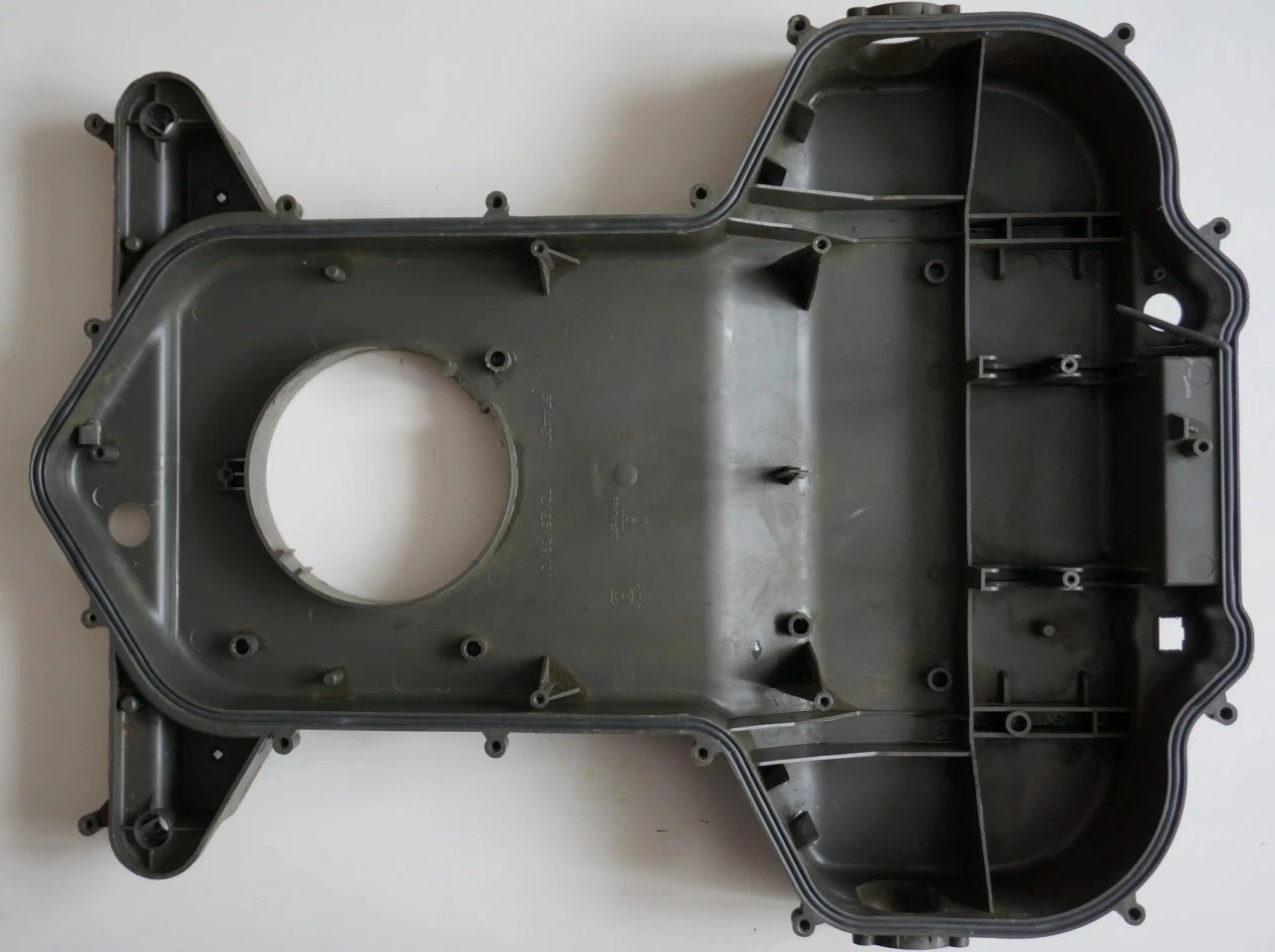 Alarunko uudella tiivistenauhalla 220AC 230ACX