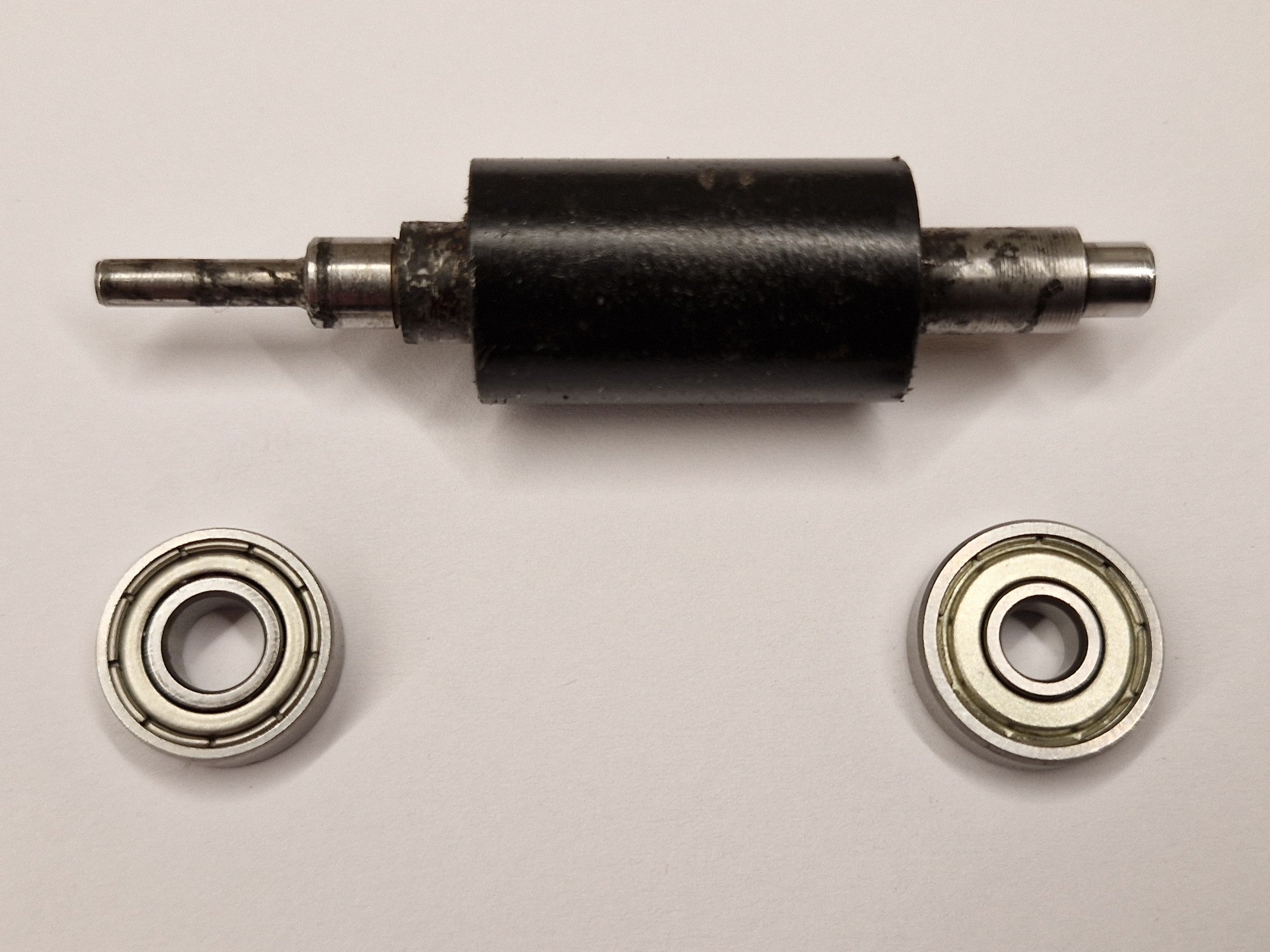 Linix-moottorin laakerit