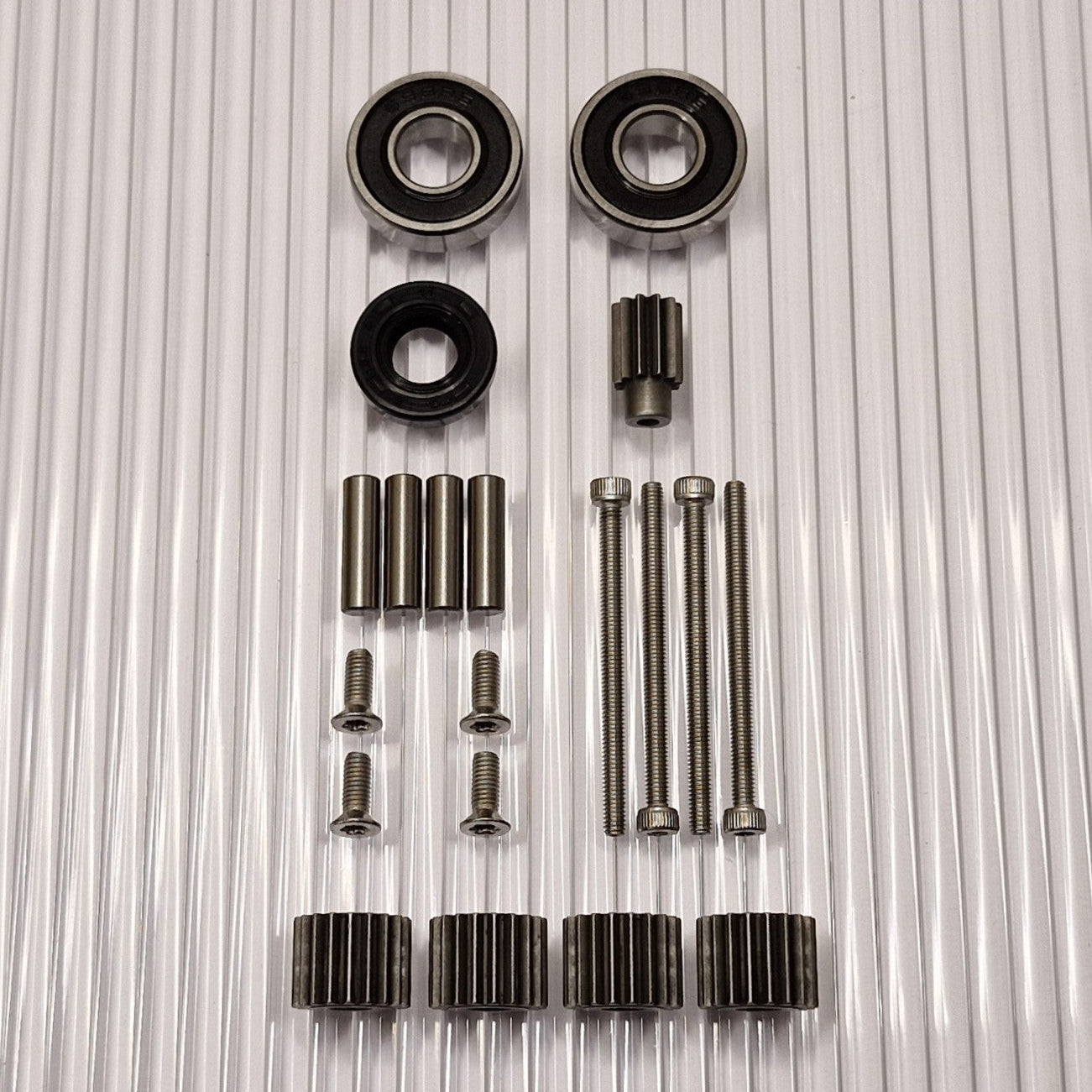 Korjaussarja Husqvarna Automower 320 420 430X 440 450X 520 550 pyörän motolle ja 4X planeettavaihteistolle