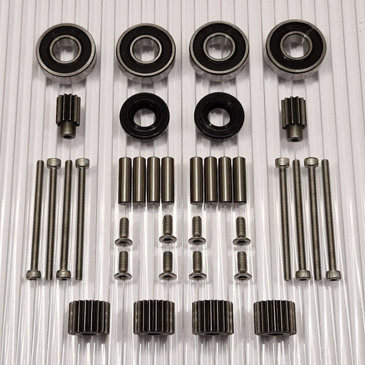 Korjaussarja Husqvarna Automower 320 420 430X 440 450X 520 550 -malliin, pyörämoottori ja 4X-planeettavaihteisto