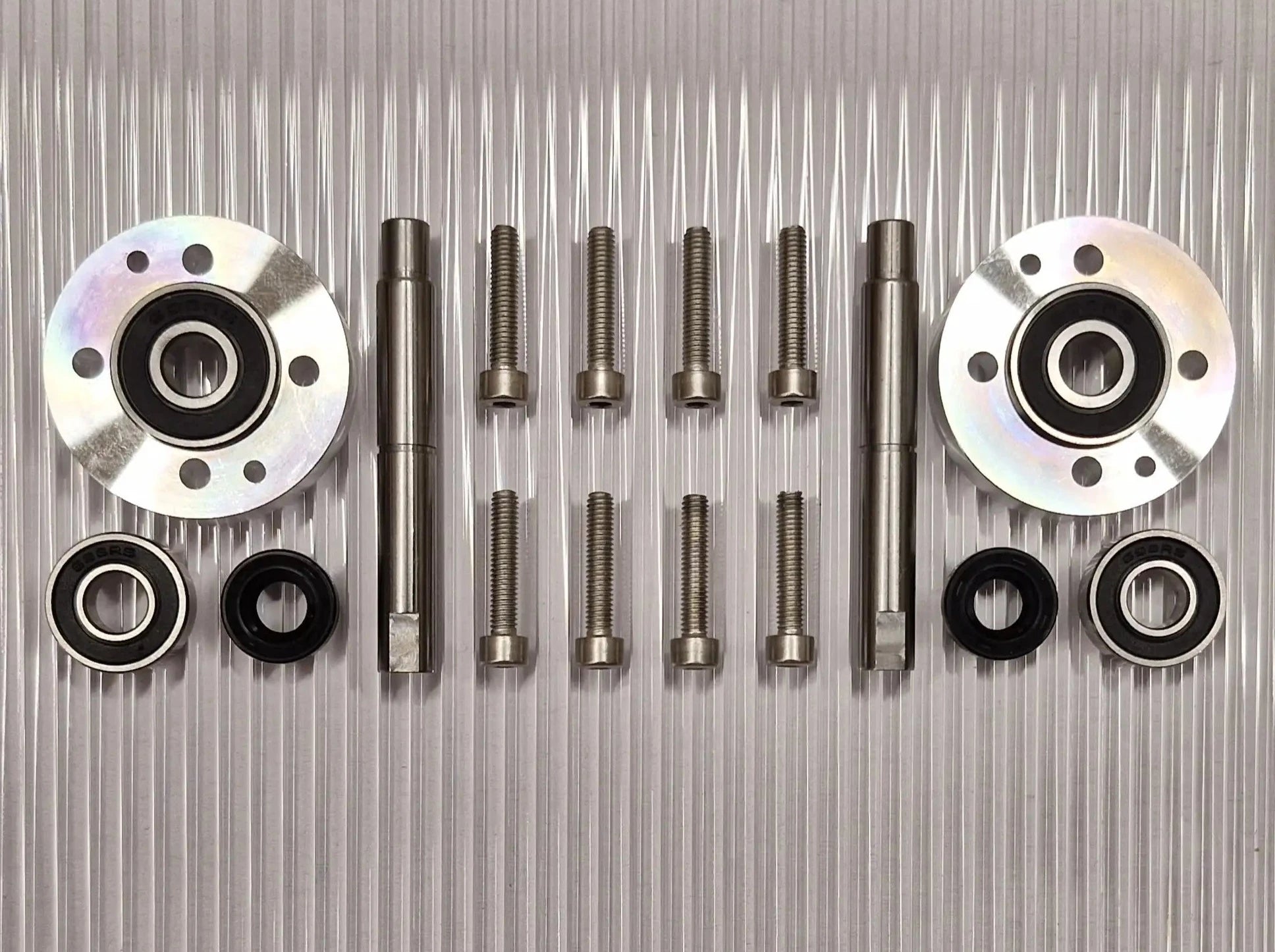 Parannettu laakeriratkaisu Husqvarna Automower 320 330X 420 430X 440 450X 520 550 pyörämoottoreille