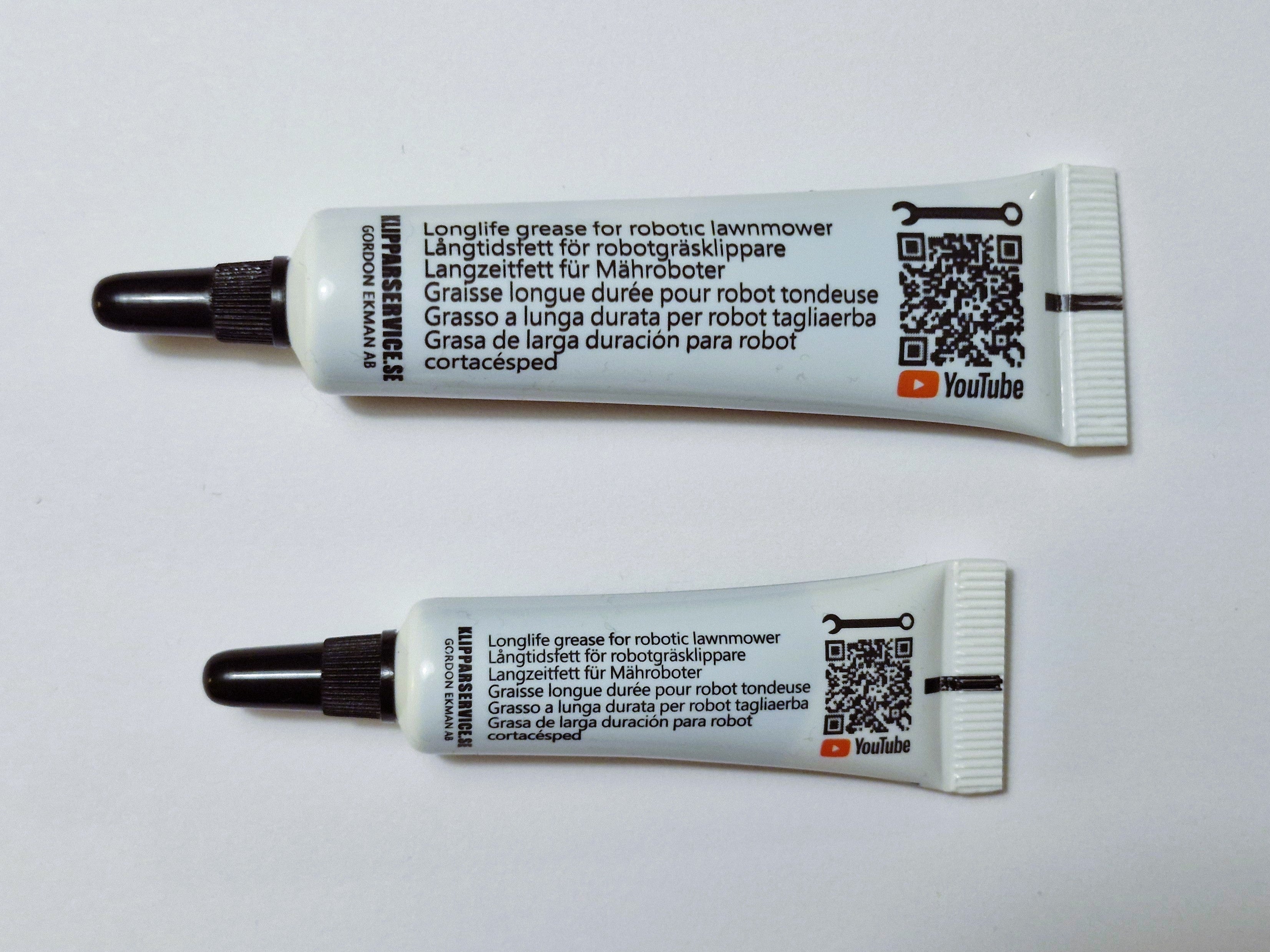 Grease for robotic lawnmowers