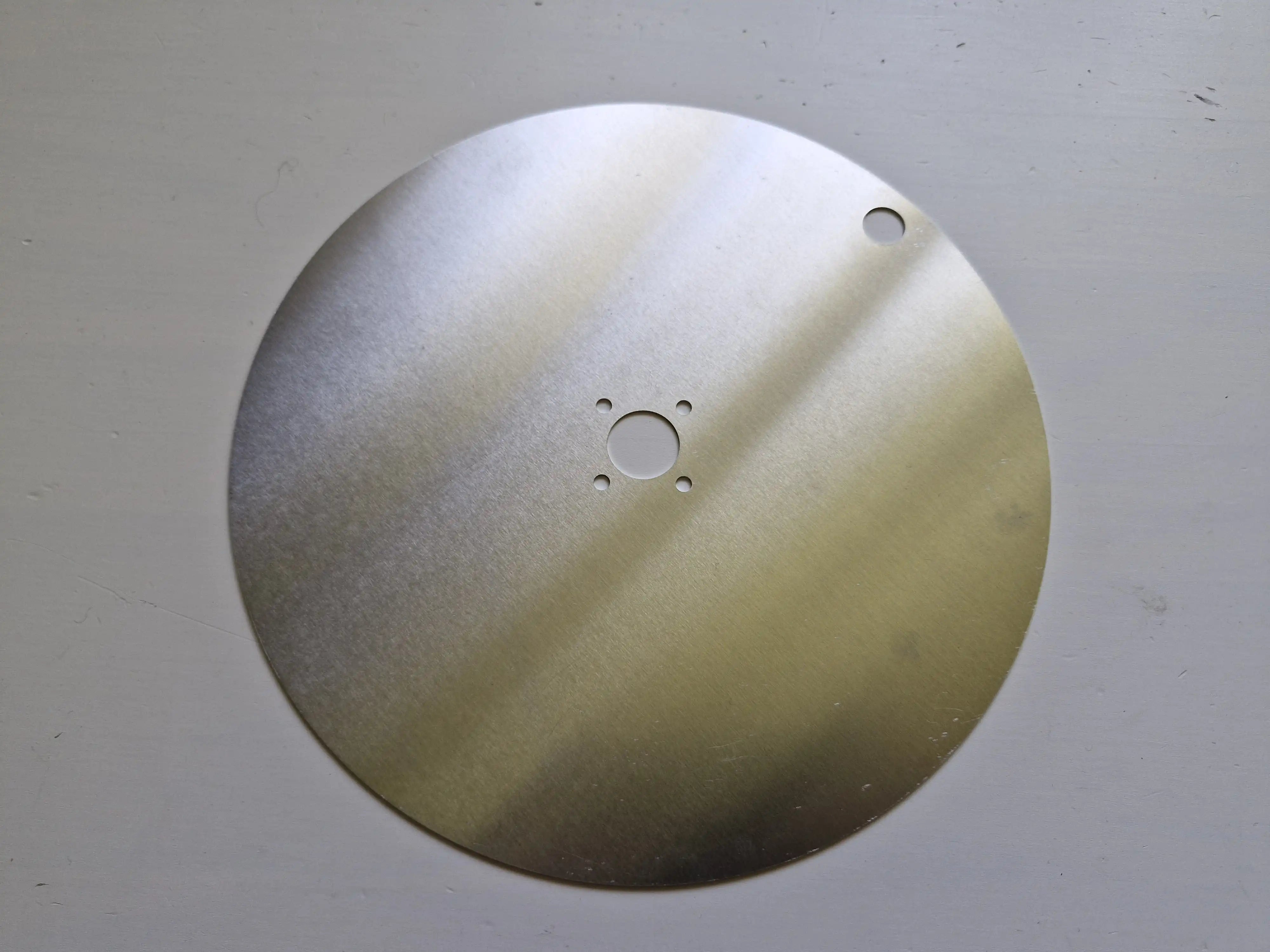 Suksilevy varhaisiin 320- ja 330X-malleihin